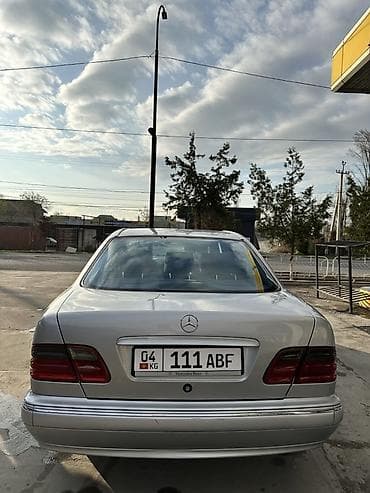 lexus es300 2002: Mercedes-Benz E-Class: 2001 г., Седан — 5