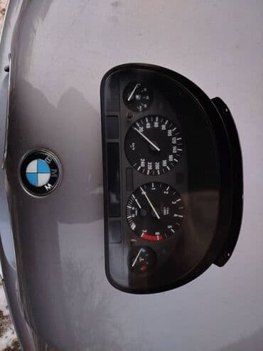 штемпельная подушка: Приборлор калканы BMW 2002 г., Колдонулган, Оригинал, АКШ — 2