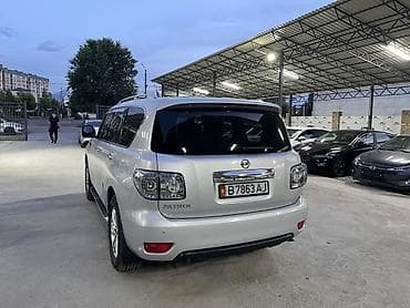 21: Nissan Patrol: 2011 г., 5.6 л, Автомат, Бензин, Внедорожник — 4
