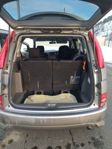 продаю в связи переездом: Toyota Isis: 2006 г., 2 л, Вариатор, Бензин, Вэн/Минивэн — 3