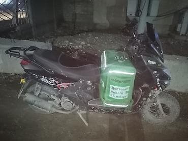 Скутеры: Suzuki, 150 куб. см, Бензин, Б/у — 2