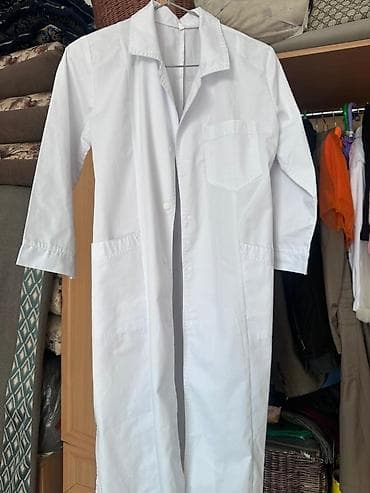 халаты белые медицинские: Белый медицинский халат классического кроя.размер 44-46 - Длина до — 1