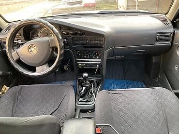 неко: Daewoo Nexia: 2011 г., 1.5 л, Механика, Бензин, Седан — 4