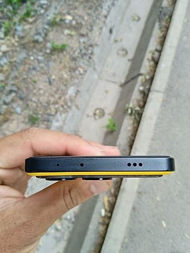 poco c55: Poco X6 Pro 5G, Б/у, 256 ГБ, цвет - Желтый, 2 SIM — 4