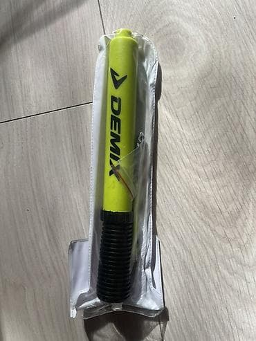 Спорт и отдых: Волейбольный мяч Mikasa V330W оригинал (5 размер) + ручной насос — 3