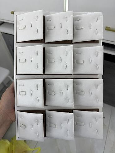 тарелочка для украшений: Дисплей-лоток для демонстрации серег и колец - Профессиональный — 1