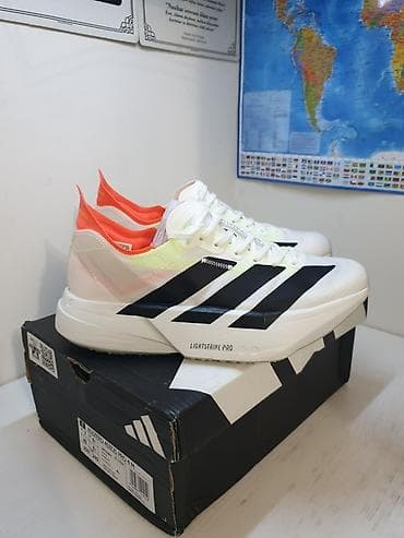 Мырзалардын бут кийими: Эркектердин кроссовкасы, 40.5, Adidas, Колдонулган, түсү - Ак, Өзү алып кетүү — 2
