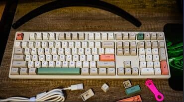 red square keyrox: Клавиатура — 5