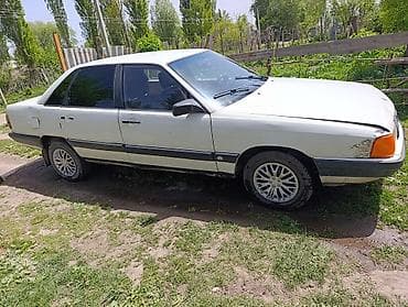 Audi 100: 1987 г., 2 л, Механика, Бензин, Седан — 3
