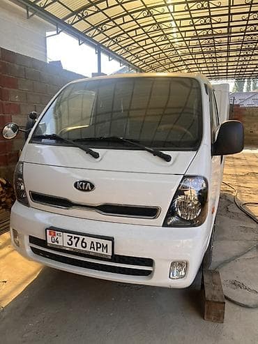 Kia Bongo (рефрижератор) автомат 2.4объем Рассмотрю варианты на обмен — 1
