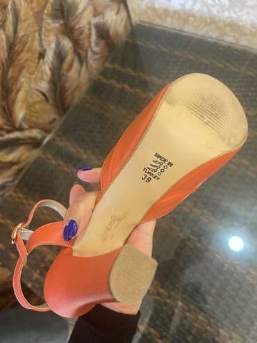 фирменная обувь из италии: Продаю босоножки в отличном состоянии. Покупала в Турции. Размер 39 — 3