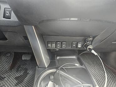 алиса колонка: Toyota RAV4: 2016 г., Автомат, Кроссовер — 2