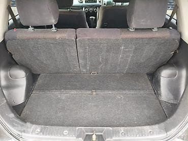 Toyota Ist: 2003 г., 1.5 л, Автомат, Бензин, Хэтчбэк — 9
