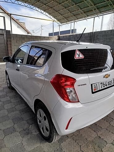 степ аэробика: Chevrolet Spark: 2018 г., 1 л, Автомат, Бензин, Хэтчбэк — 4