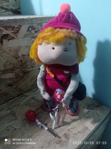 тафтинговый пистолет: Продаю интерьерных кукол : школьницу полностью ручной работы, высота — 8