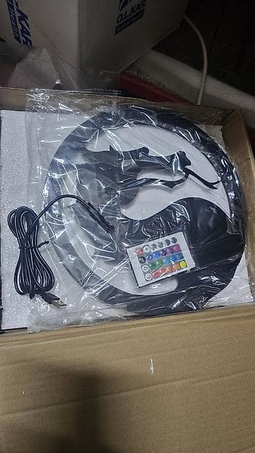 игровые консоли playstation 4: PlayStation 4 Slim с двумя геймпадами DualShock 4. Особенности: - — 2