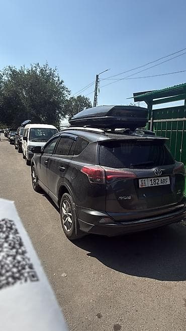 infinity fx35: Toyota RAV4: 2018 г., 2.5 л, Автомат, Бензин, Кроссовер — 10