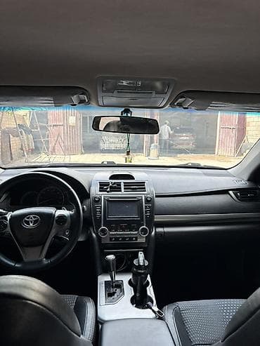 Транспорт: Toyota Camry: 2013 г., Автомат, Бензин, Седан — 6