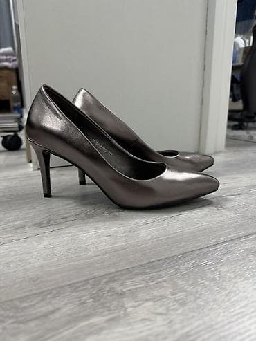 женские туфли лодочки: Туфли-лодочки на шпильке - Классическая модель с острым мысом - — 2