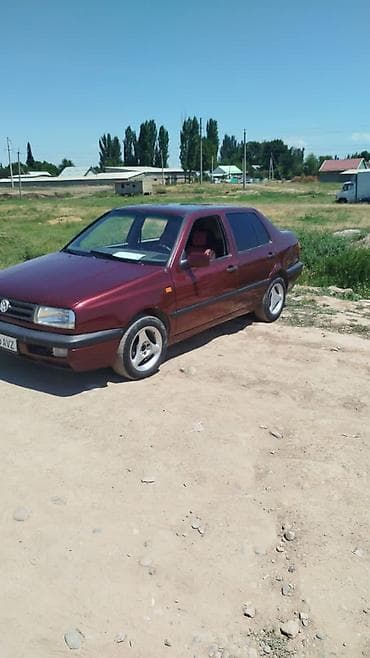 vin code: Volkswagen Vento: 1992 г., 1.8 л, Механика, Бензин, Седан — 1