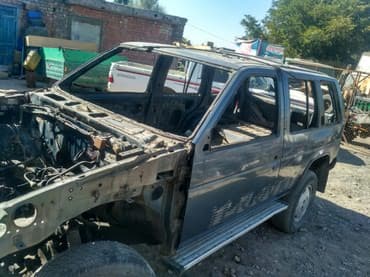 тд27: Терано 1 по запчастям,тд27,автомат АКПП, целая не гнилая рамамосты — 3