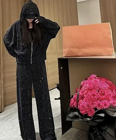 Новый костюм, не подошел по размеру. Подойдет на 44-46, может и 48