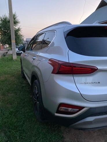 обмен на малометражку: Hyundai Santa Fe: 2019 г., 2 л, Автомат, Бензин, Кроссовер — 5