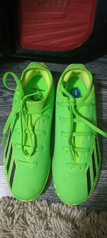 Продаю кроссовки- сороконожки для ребенка 36,5 размер Адидас оригинал