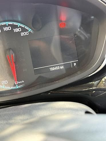 ayon y: Chevrolet Spark: 2016 г., 1 л, Автомат, Бензин, Хэтчбэк — 4