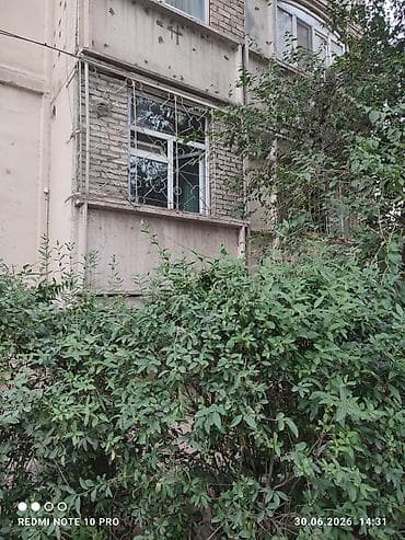 марс: 3 комнаты, 72 м², Тунгуч мкр 106 серия, 1 этаж, Старый ремонт — 1