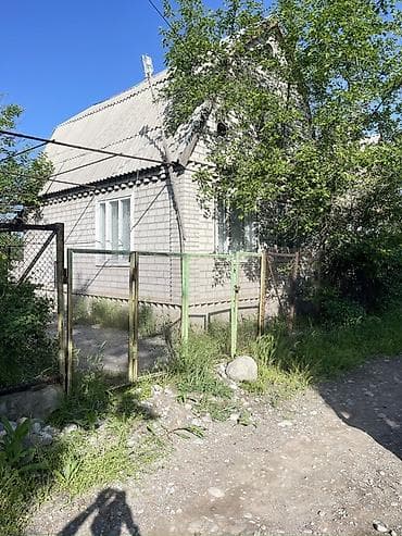 дома на ик: Продаётся небольшой дачный домик из светлого силикатного кирпича с — 4
