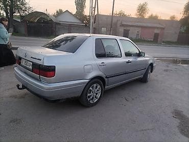 zuumav k7: Volkswagen Vento: 1996 г., Бензин, Седан — 1
