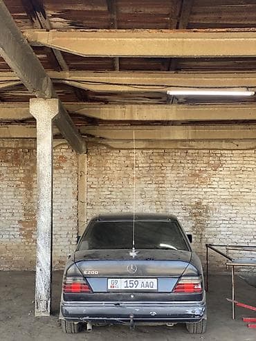 бампер w212: Mercedes-Benz W124: 1989 г., 2 л, Механика, Бензин, Седан — 6