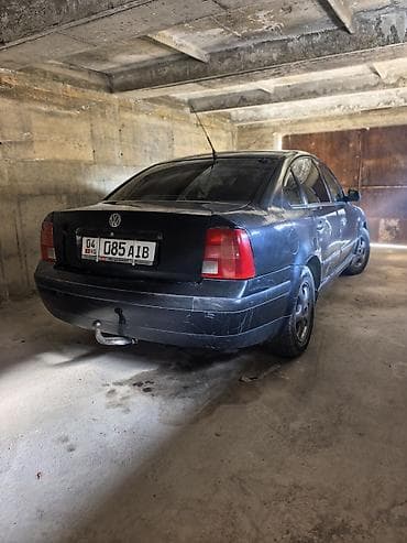 фолсваген б 5: Volkswagen Passat: 2000 г., 2.4 л, Кол менен иштөөчү, Седан — 2