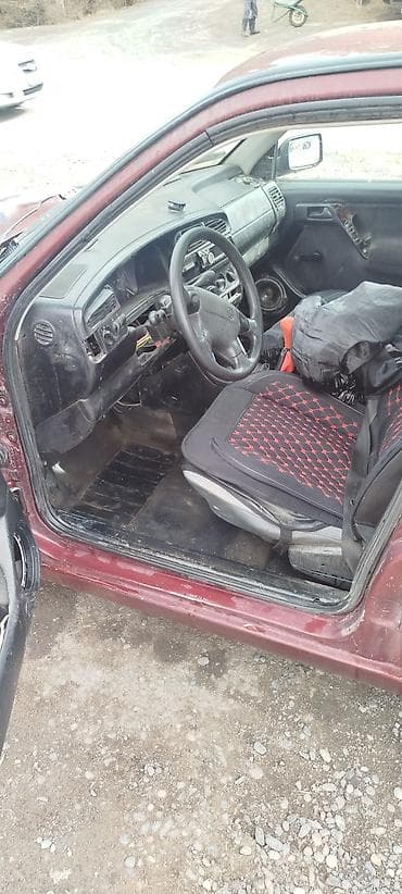 Volkswagen: Volkswagen Vento: 1993 г., Бензин, Седан — 7