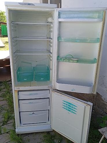 mini refrigerator: Продаю двухкамерный холодильник "Stinol", холодильная камера слабо — 4