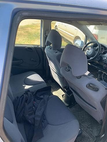 лента машина: Honda Fit: 2002 г., 1.3 л, Механика, Бензин, Хэтчбэк — 3