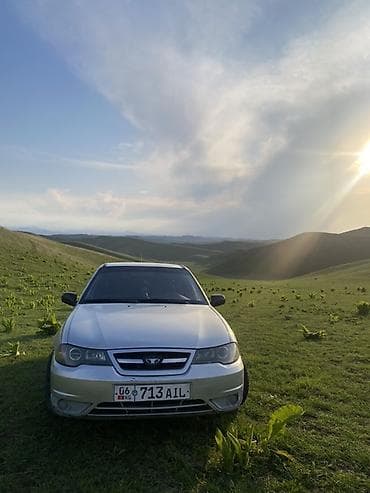 Daewoo Gentra: 2010 г., Ручные, Бензин, Седан