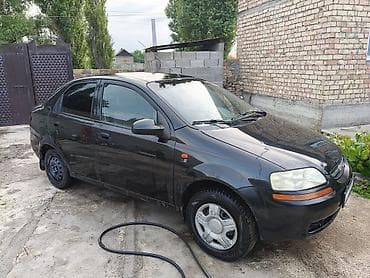 Chevrolet Aveo: 2004 г., 1.4 л, Механика, Бензин, Седан at lalafo.kg Chevrolet Aveo: 2004 г., 1.4 л, Механика, Бензин, Седан