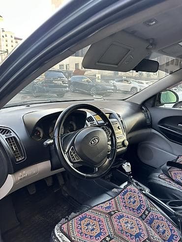 devo matiz: Kia Ceed: 2009 г., 1.6 л, Механика, Бензин, Хэтчбэк — 7