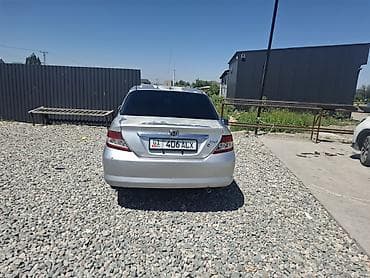 Honda : 2005 г., 1.5 л, Автомат, Бензин, Седан