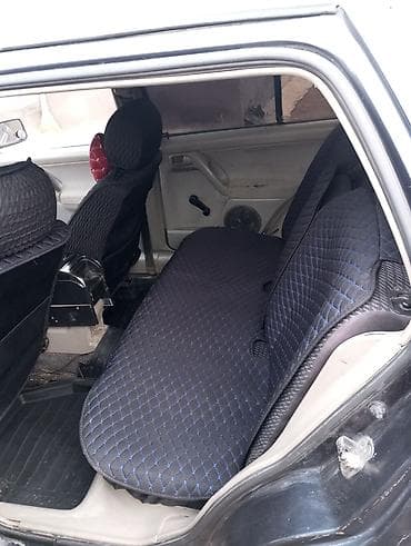 Volkswagen: Volkswagen Vento: 1992 г., 1.8 л, Механика, Бензин, Седан — 1