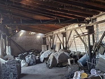 срочно сокулук: Сдаю складское помещения размер 60×6 есть навесы под ремонт авто СТО — 1