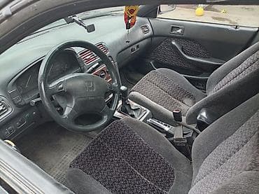 аудио техника: Honda Accord: 1995 г., 2 л, Механика, Седан — 3