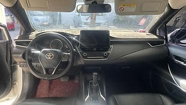 devo labo: Toyota Corolla: 2019 г., Гибрид, Седан — 5