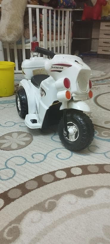 Детский электрокар, Б/у at lalafo.kg Детский электрокар, Б/у