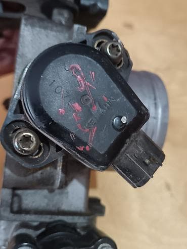 step: Дроссельная заслонка Honda 1999 г., Б/у, Оригинал, Япония — 3