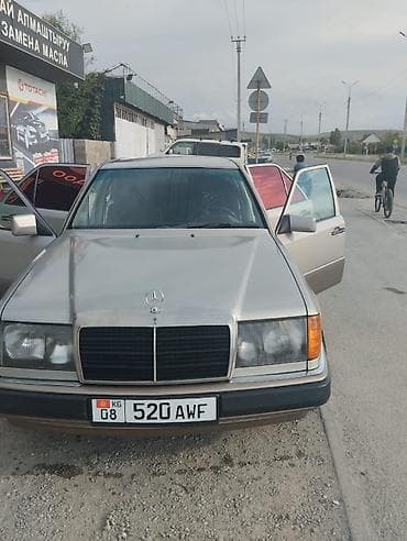 190: Mercedes-Benz 190: 1991 г., Автомат, Седан — 4