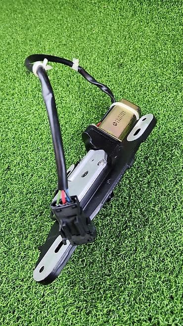 bmv e32: Замок багажника BMW 2001 г., Б/у, Оригинал, Германия — 1