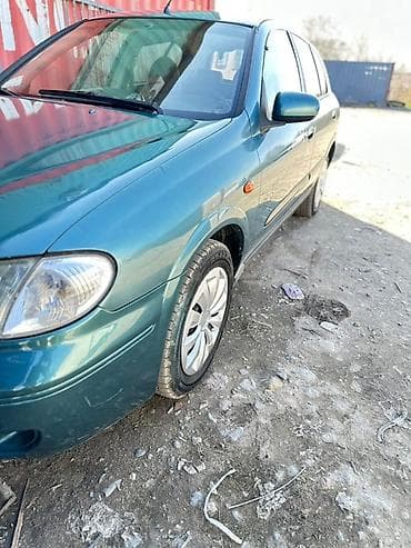 colf 3: Nissan Almera: 2003 г., 1.5 л, Ручные, Бензин, Хэтчбэк — 1